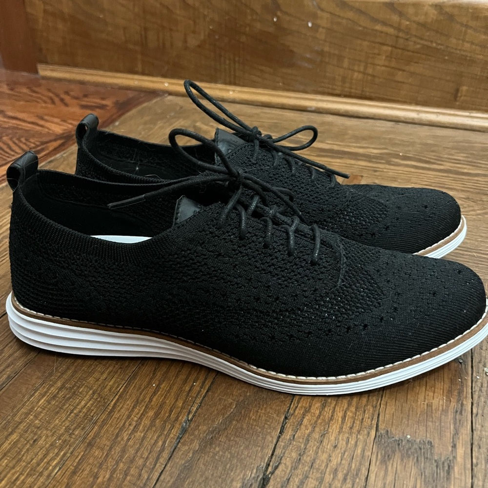 Size 10 women’s Cole Haan Oxford style shoe